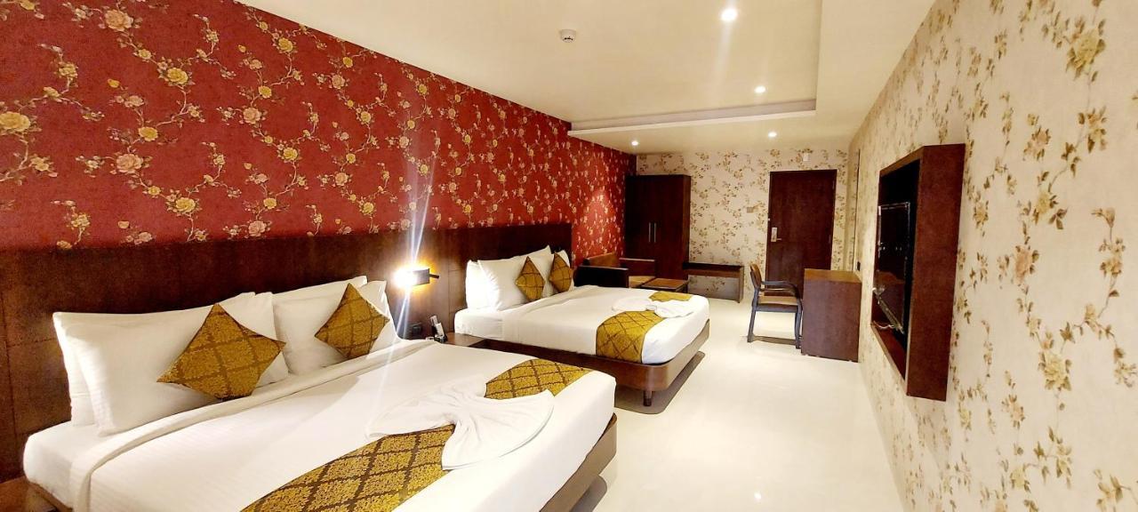 Hotel Madhuban Silvassa Buitenkant foto