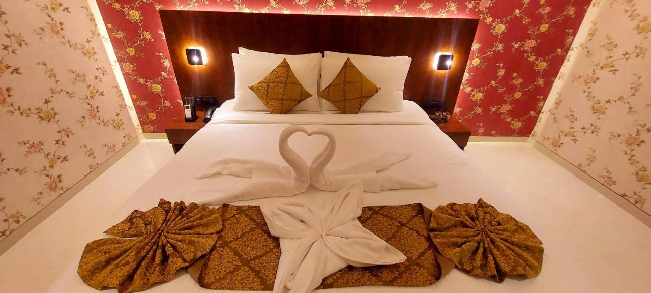 Hotel Madhuban Silvassa Buitenkant foto